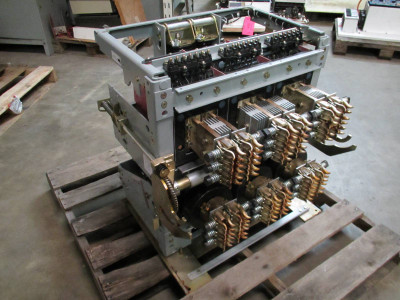 GE AKR-10D-100 4000 Amp Breaker LSG Epic MicroVersaTrip TS40LSGM Motor Operated (PM1731-3)