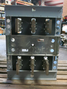 GE Power Break Substructure TDOS25 2500A Manual Drawout Breaker General Electric (PM2129-1)