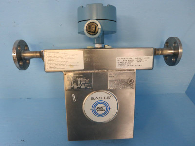 Image of NEW Micro Motion F050SR113SU 1/2" Mass Flow Sensor MicroMotion Meter 0.5" Basis