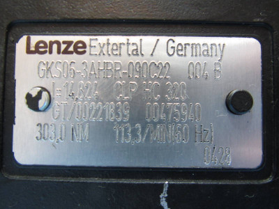 Lenze GKS06-3AHBR-090C22 Gearbox Gear Reducer 303,0 NM 113,3/MIN Servo Motor (NP1403-1)