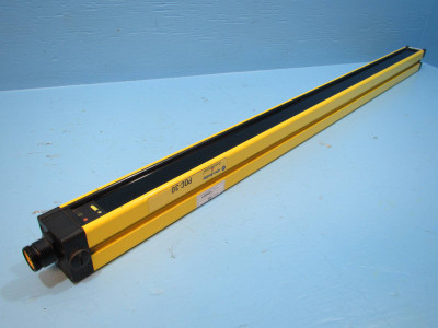 Allen Bradley GuardMaster 440L-T4D0900-N Safety Light Curtain 900 mm 440LT4D0900 (NP1749-1)