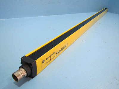 Image of Allen Bradley GuardMaster 442L-RA41230DBCD_A Light Curtain 1200 mm  442LRA41230