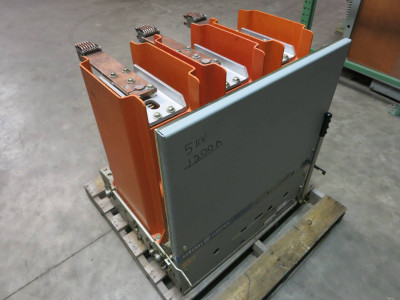 Image of GE Power/Vac 1200A VB 4.16-250-1 5 kV Vacuum Breaker General Electric PowerVac