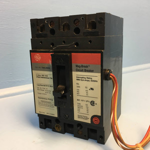 GE TEML36003 3A Mag-Break Circuit Breaker w Aux 600V 3P 3 Amp General Electric (EM2506-12)