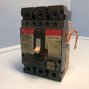 GE SELA36AI0007 7A Spectra Circuit Breaker w/ 3 Amp Plug & Aux General Electric (EM2901-5)