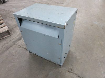 Challenger 7.5 KVA 460 to 460Y/266 V 3PH Isolation Transformer 751-LP3 7.5kVA Y (DW1355-3)