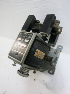 Image of Allen Bradley E-110 Bulletin 200 D.C. Relay 5A 125V DC Relay