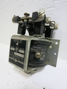 Allen Bradley E-220 Bulletin 200 D.C. Relay 5A 125V DC Relay (TK4691-1)