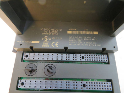 GE Fanuc IC200CHS001D I/O Carrier Barrier VersaMax Micro Controller Module PLC (NP2417-1)