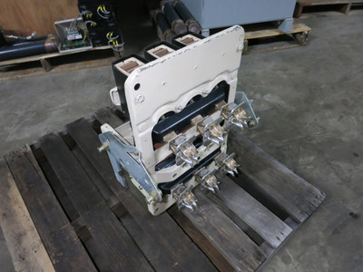 GE AK-2A-15-1 225A MicroVersa Trip Air LV Breaker General Electric 2A15 225 Amp (GA0068-1)