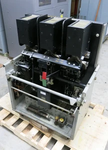 Image of Westinghouse DA75 3000A Air Breaker w 3000 Amp Trip MO Shunt Rectifier Aux DA 75