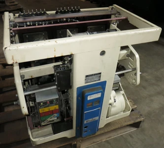 Image of GE AK-3A-75 3000A w LSG Satin American Corp Trip EO General Electric Air Breaker
