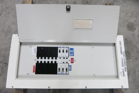 Westinghouse/Cregier 225A 240V 1 Phase 3W Lug In Type Breaker Panel w 6x EHD 15A (PM3123-1)