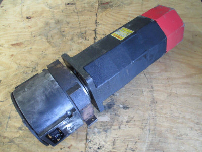 Image of Fanuc A06B-0501-B611 AC Servo Motor 2000 RPM Model 10 Plug Terminal Flaw