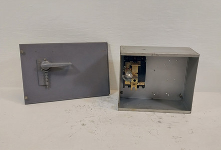 Image of Square D Model 3 15A Breaker Feeder 12" MCC Bucket 15 Amp Class 8999 999315