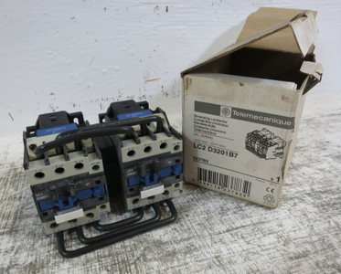 NEW Telemecanique LC2-D3201B7 Reversing Motor Contactor 24V Coil LC2D3201 20 HP (DW6322-1)