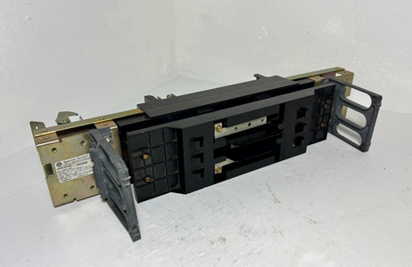 GE AMC6QB 200A Spectra Twin Circuit Breaker Module TQB THQB 6 Pole 240V 200 Amp (EM5227-2)