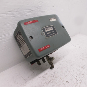 Foxboro 136 Computing Relay 136-7-15 Supply: 20-22 PSI Input 3-15 PSI Output 3-15PSI (AH0130-2)