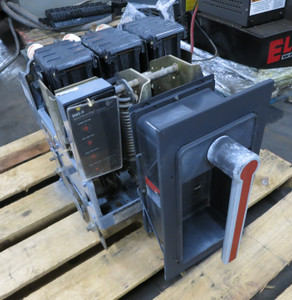 GE AKRU-7D-30 800A Fused Air Circuit Breaker LSI Trip TS20LSIT1 800 Amp MO RMS (DW6659-2)