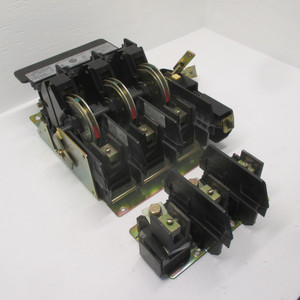 Allen Bradley 1494V-DS400 Ser A 400A 600V Disconnect Switch 400 Amp 1494V-FS400 (AH0201-1)