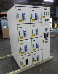 Image of GE 4000A AKD-5 Switchgear AKU Breaker Panel 480V 3W 4000 Amp 7x 600A Breakers