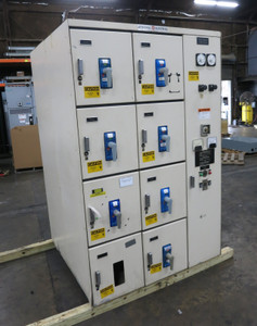 GE 4000A AKD-5 Switchgear AKU Breaker Panel 480V 3W 4000 Amp 7x 600A Breakers (DW6864-1)