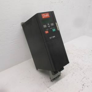 Danfoss 195N1076 VLT2840PT4B20SBR1DBF00A00 VLT 2800 VS Inverter Drive (Damaged) (AH0451-1)