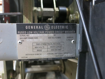 GE AKRU-10D-30 800A Fused Air Circuit Breaker LSI Trip Unit A208LSIMR 800 Amp MO (DW6931-1)