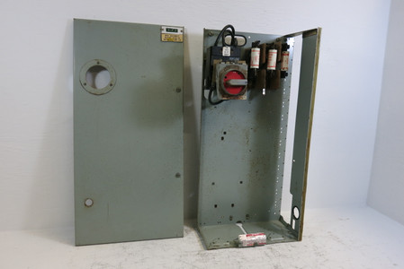 GE 7700 Series 100A Fusible Feeder 30" MCC Bucket 100 Amp Motor Control Unit (BJ0989-1)