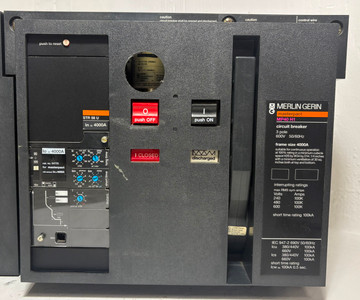 Merlin Gerin MP40H1 4000A Masterpact Circuit Breaker w 4000 Amp Plug & Shunt LSI (EM5449-2)