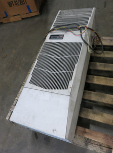 McLean G520826G050 Electronic Enclosure Air Conditioner 7300/8200 BTU 230V 1PH (DW7129-1)