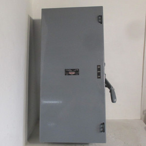 Cutler Hammer 4121H5 400A 240V 2P Non-Fusible Double Throw Transfer Switch 1PH (AH0591-1)