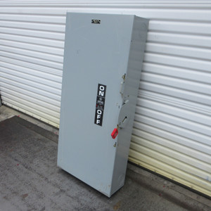 Image of General Electric GE TH4325 Model 11 400A 240VAC Fusible Switch (NO NEUTRAL) 3W