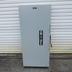 General Electric GE TH4325 Model 11 400A 240VAC Fusible Switch (NO NEUTRAL) 3W (AH0728-3)