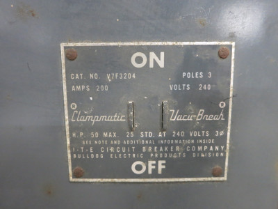 ITE V7F3204 200A 240V Vacu-Break Panel Board Switch 200 Amp 3PH 240 VAC Bulldog (DW7544-1)