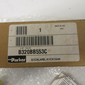NEW Parker B320BB553C Double Solenoid 1/8" Valve B3 Series 4-Way 110/120VAC NIB (AH0853-1)
