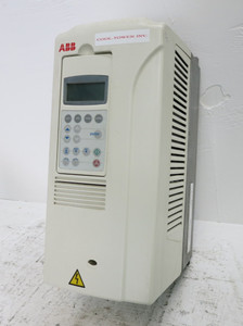 ABB ACS800-U1-0025-5 25 HP AC VS Drive ACS-800 480V VFD 380-500V 25HP ACS800 (DW7984-1)