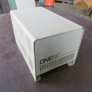 ONEAC CC2357HW Power Conditioner CC2357 012-162 In: 240V~24A Out: 240V/120V~24A (AH1102-1)