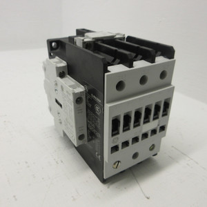 GE General Electric CL06A300M Contactor 80 Amp 600V 40HP 120V Coil 3P 80A CL06 (AH1394-1)
