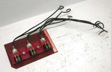 Telemecanique 5600 Dual 30A MCC Bucket Stab Assembly Stabs Assy Gould 30 Amp (DW8327-1)