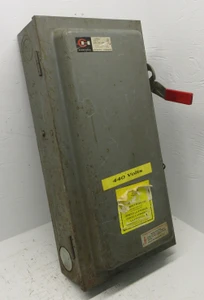 Cutler Hammer DH363 100 Amp 600VAC Fusible Heavy Duty Safety Switch Disconnect (AH1546-1)