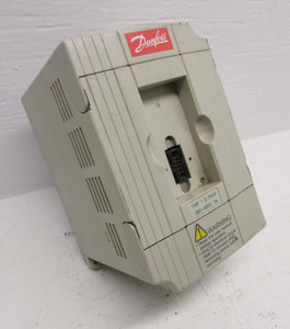 Danfoss VLT-Micro 176F7312 1 HP AC Drive 0.75kW 380-480V 4.2A 2.3kVA (No Keypad) (AH1556-1)