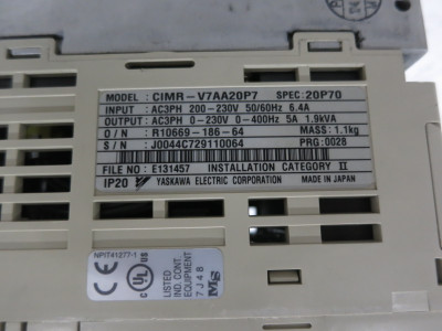Yaskawa CIMR-V7AA20P7 1 HP VS Mini V7 AC Drive 200-230V 0.75 kW VFD 20P70 (DW8591-2)