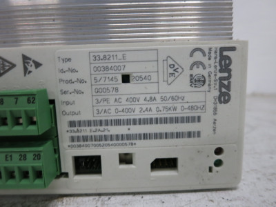 Lenze 33.8211_E 00384007 1 HP AC Frequency Inverter 400V 3PH VS Drive 0.75kW VFD (DW8602-1)