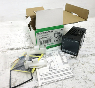 Image of NEW Schneider Electric REG48PUN1LHU Zelio Temperature Control Relay 005994 48x48