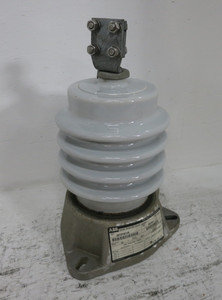 ABB EXLIM Q Surge Arrester Q015PA012B 15 kV EXLIMQ MCOV 12.7 kV Station (DW8712-3)