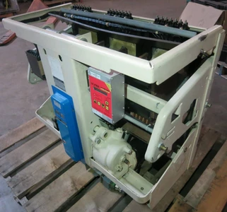 Image of GE AK-2A-100S-2 4000A w AC Pro Trip Unit Breaker General Electric 4000 Amp 100 S