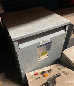Image of Square D 37.5 kVA 600 to 120/240 1PH Dry Type Transformer 37S5H 600V - 240V 120V