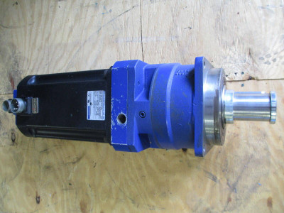 Kollmorgen MT704B2-91A1-001 3000 RPM GoldLine Servo Motor  230 Volts 29.9 Amps (EBI2655-1)