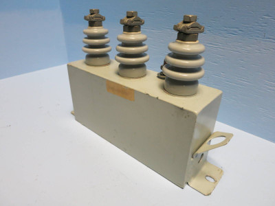 ABB 1N03180A07C 180 kVAC 4160/2400 V 3 Pole FILM-VAR Surge Protection Capacitor (PM0728-3)